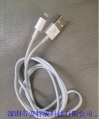 iPhone 5专用新型数据线选购指南 价格、厂家与图片解析